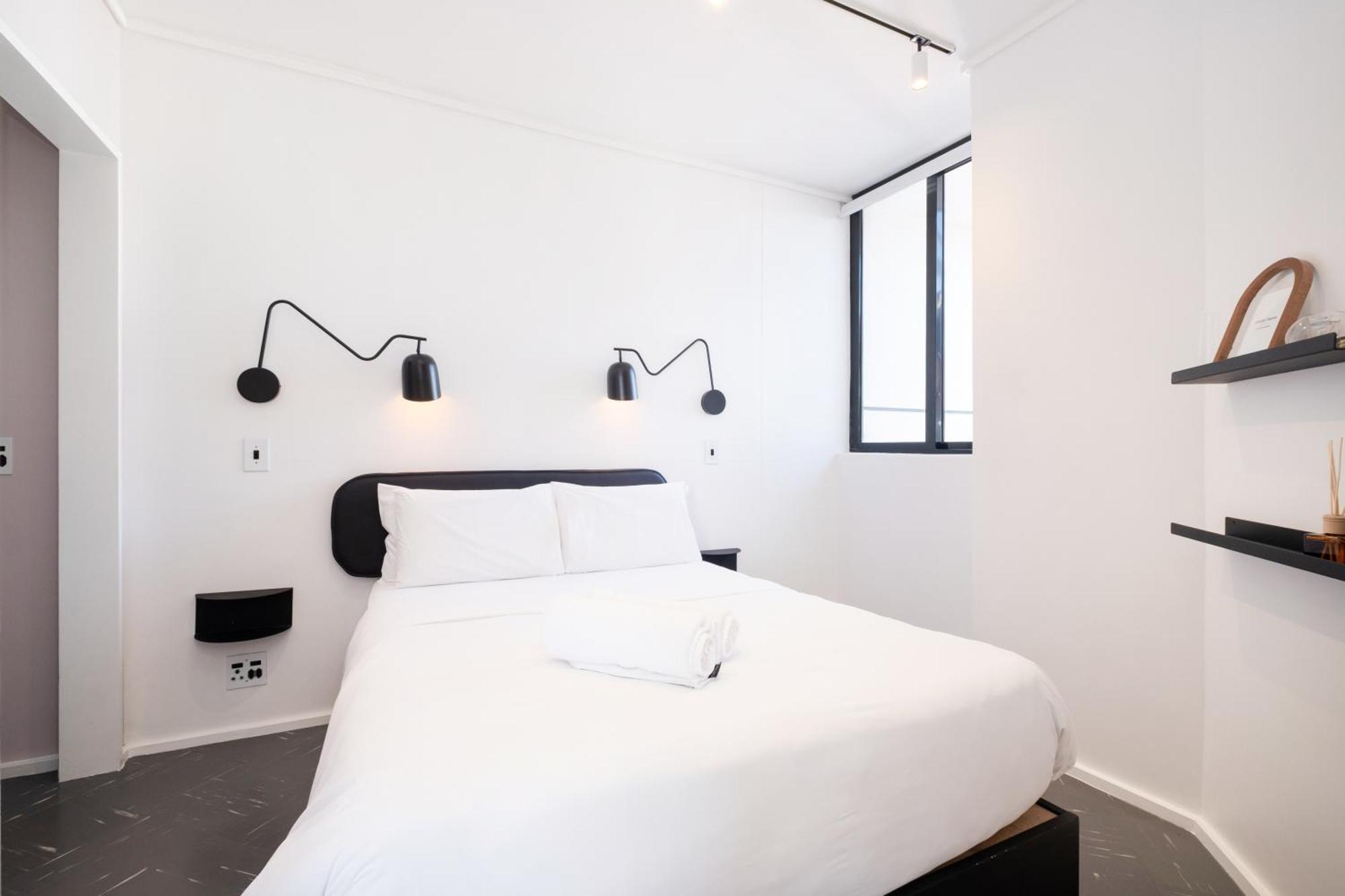 Flamingo 809 - Floor Sea Point Unit With Daily Housekeeping