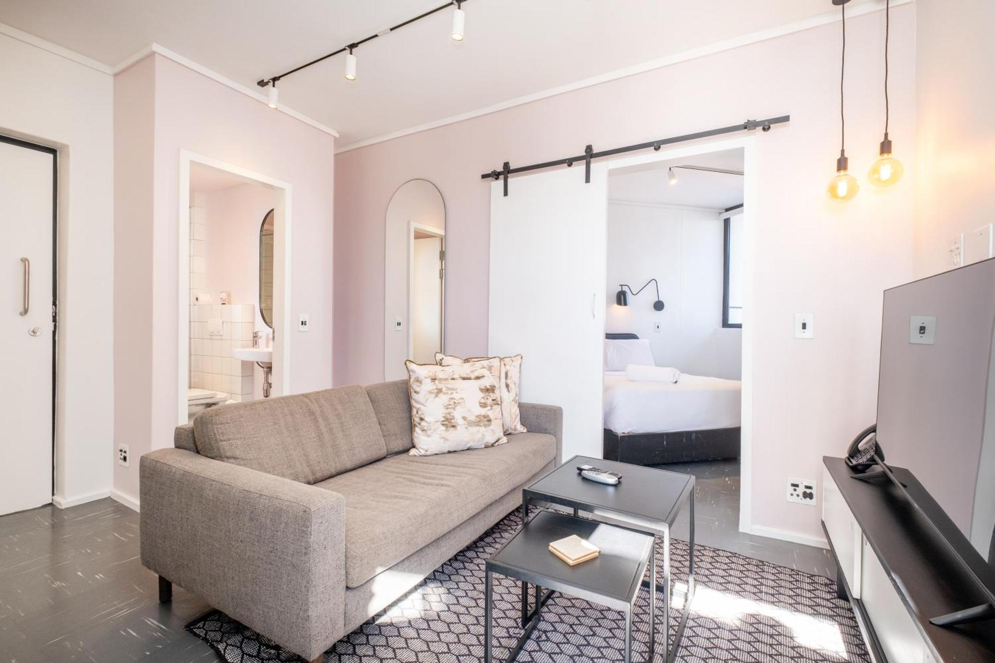 Flamingo 809 - Floor Sea Point Unit With Daily Housekeeping Cape Town