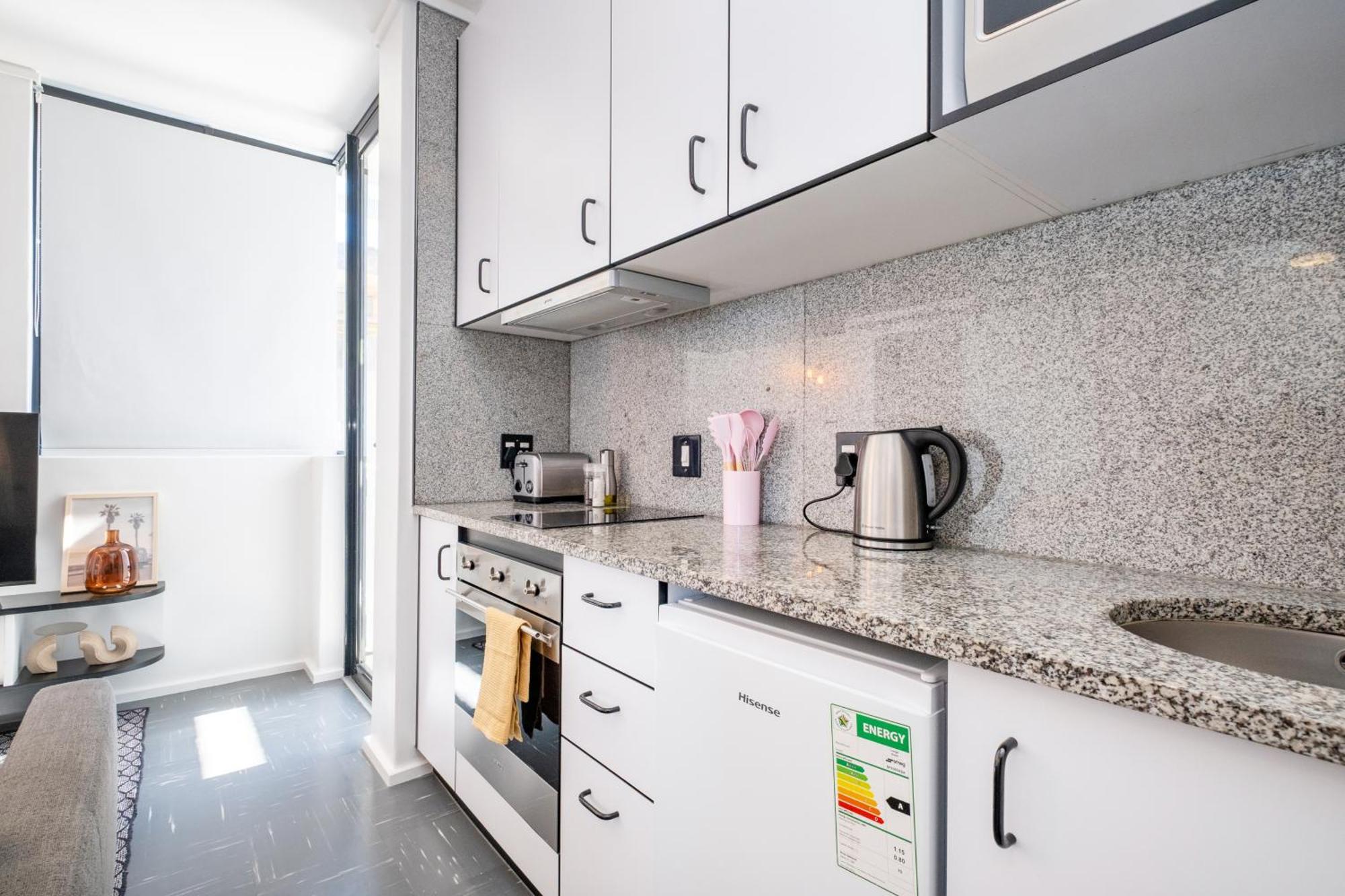Flamingo 809 - Floor Sea Point Unit With Daily Housekeeping Apartment *